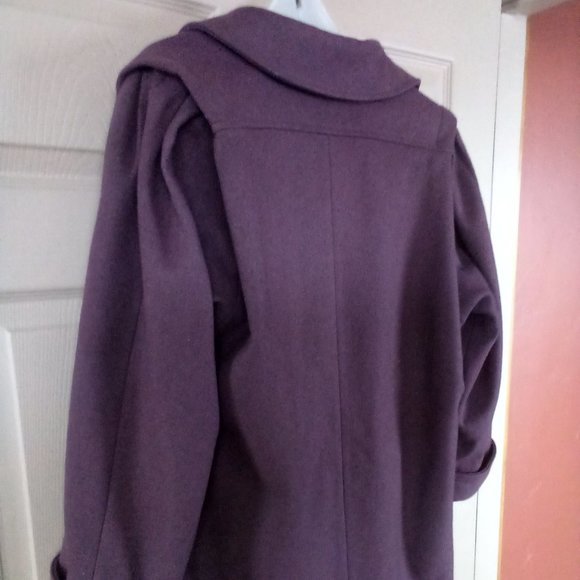 Mid length wool coat by Sterling Stall of Canada. Vintage style, Raspberry colo - Picture 2 of 3